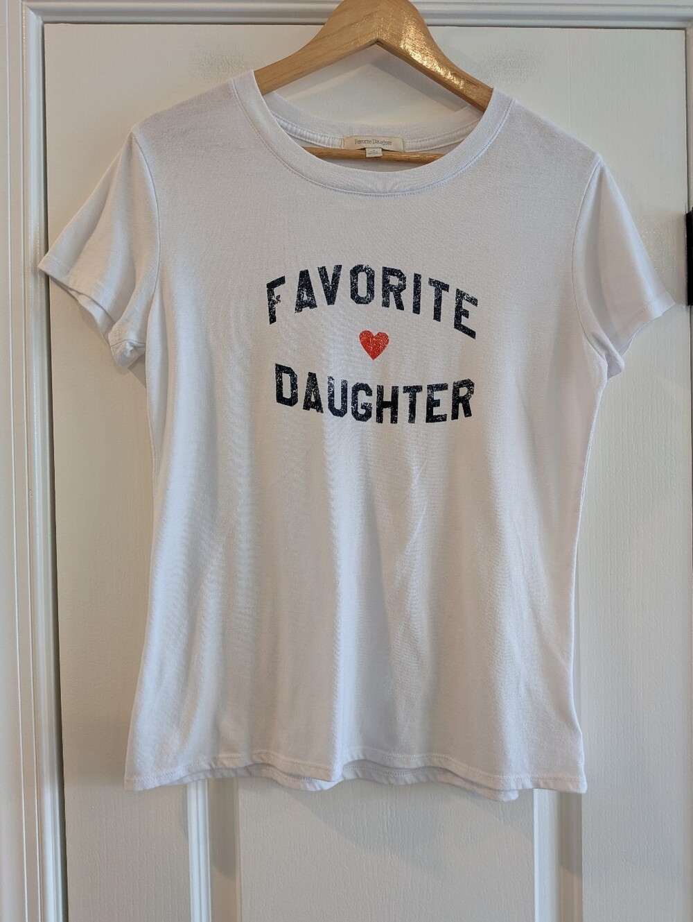 Favorite Daughter Heart Graphic Tee Shirt Top White Short Sleeve Women's Size S - Picture 2 of 15
